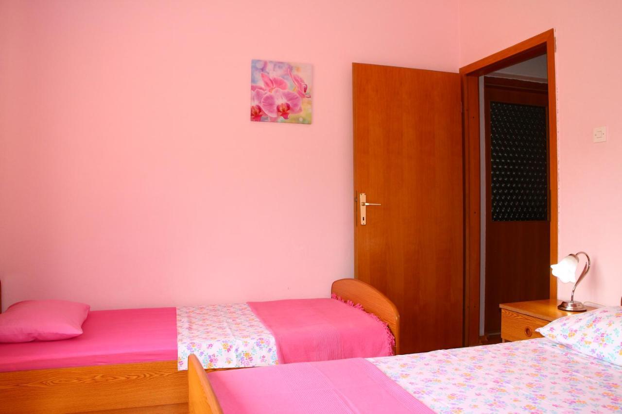 Apartment Teraferma Komiža Esterno foto