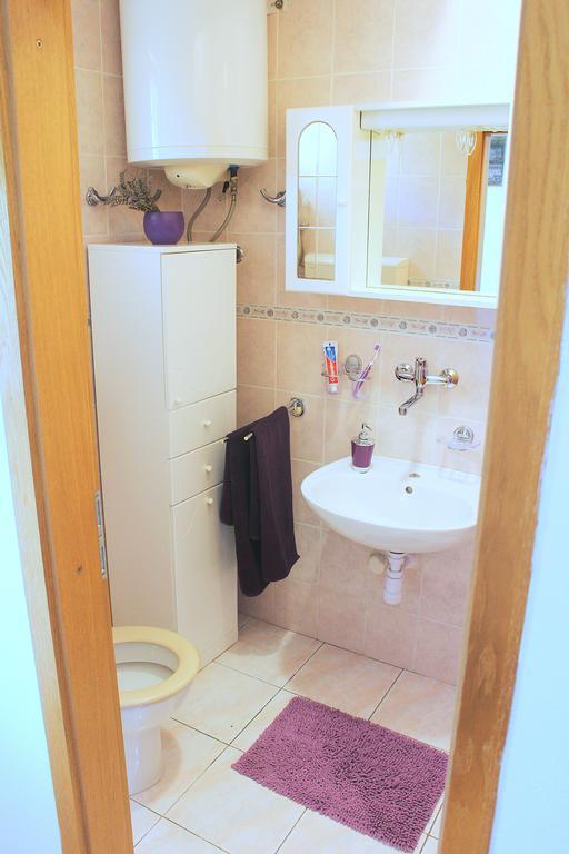 Apartment Teraferma Komiža Esterno foto